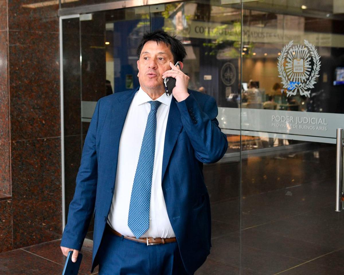 Fiscales olvidan pruebas clave en caso Maradona y se retrasa el juicio