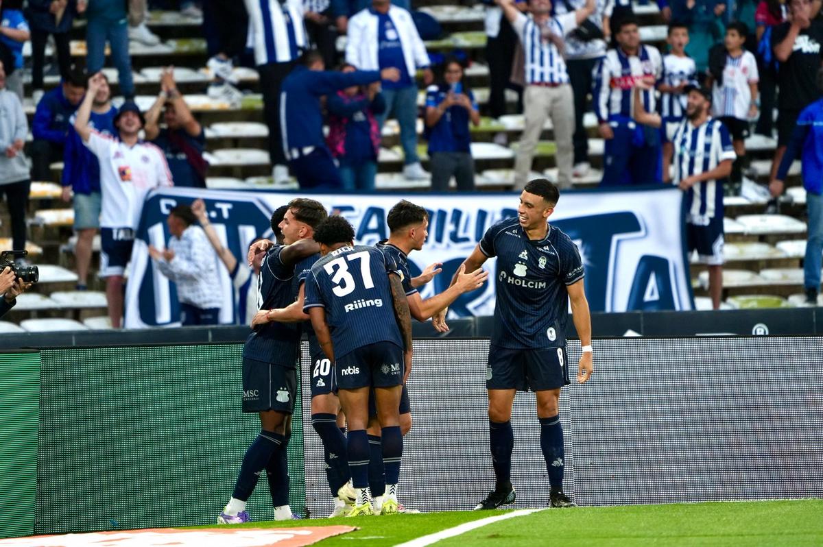Talleres se llevó un triunfazo ante Platense en el Kempes. (Foto: Daniel Cáceres)