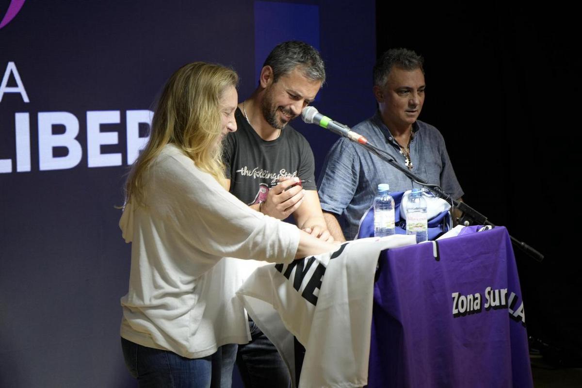 FOTO: Karina Milei encabezó un acto de la LLA en La Plata. (Foto: NA)