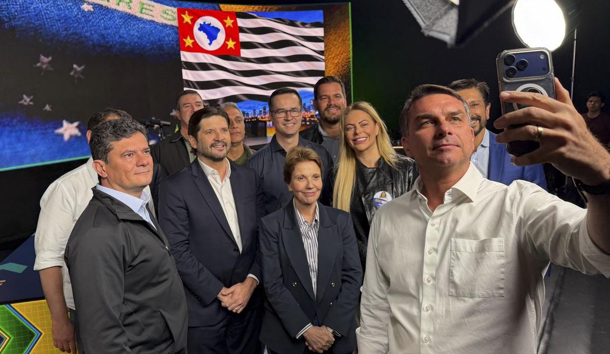 Flávio Bolsonaro, entre la moderación electoral y la promesa de un cambio.