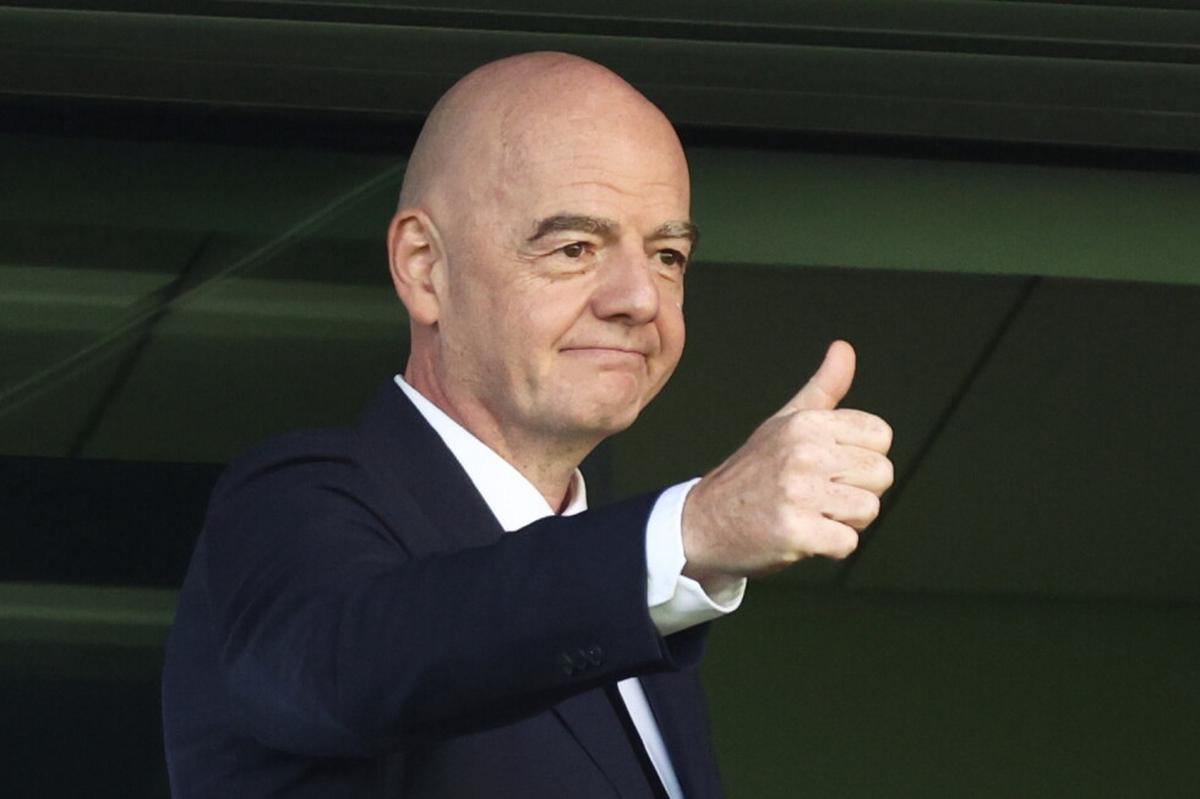 Infantino buscará reelección como presidente de la FIFA pese a fallido plan de venta del Mundial