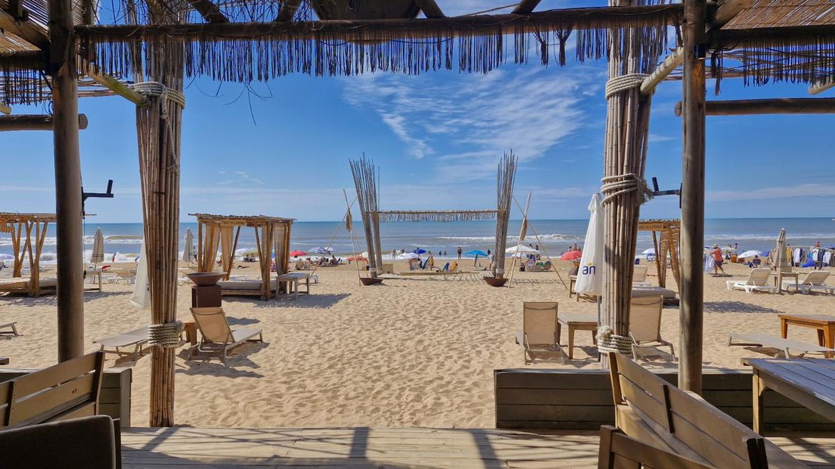 Punta del Este seduce en febrero con sus precios.