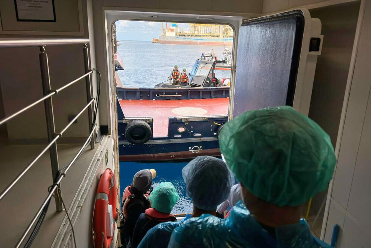 Cinco pasajeros estadounidenses de crucero con hantavirus dejan centro de cuarentena en Nebraska