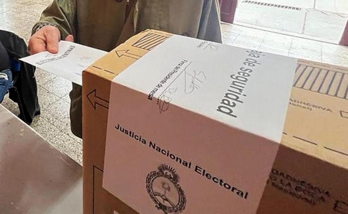 Los argentinos van a las urnas este domingo.