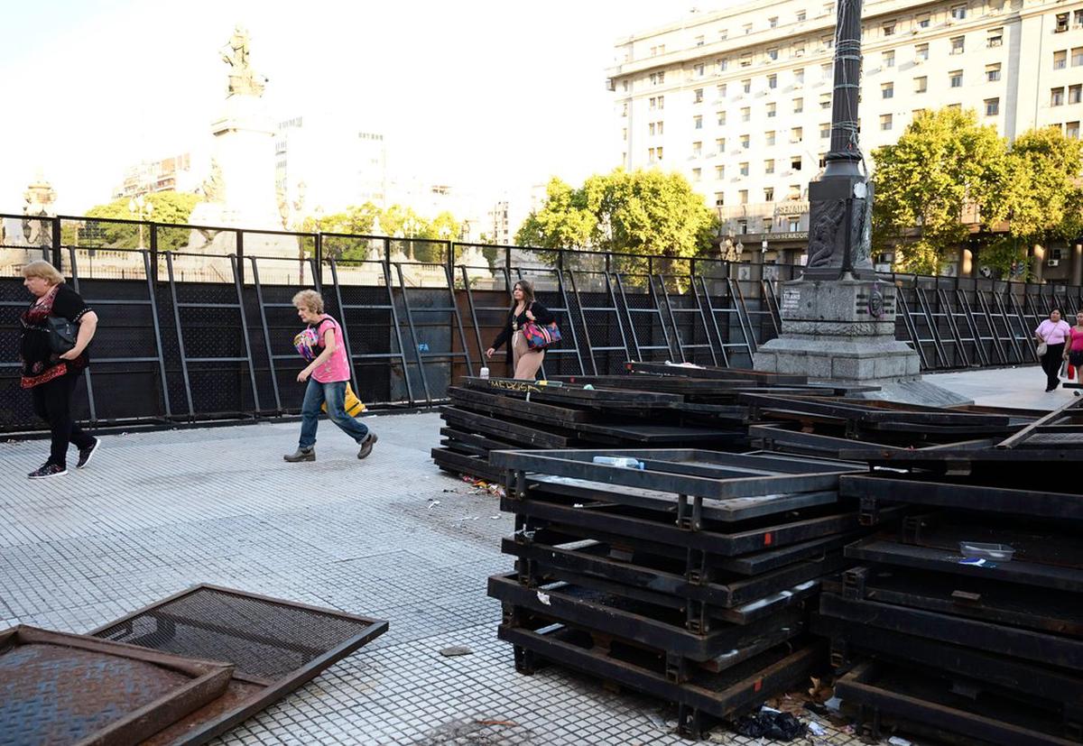 Fuerte despliegue policial en la movilización contra la Ley de Tierras en Buenos Aires
