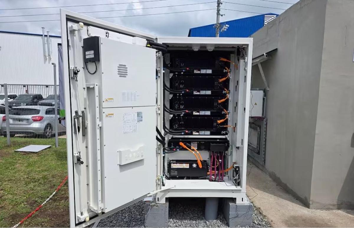 El uso de la batería LUNA2000-215 kWh constituye un elemento clave para sumar al proyecto instalado en la empresa Unimers Argentina S.A. (Foto Agencia Noticias Argentinas/Huawei)