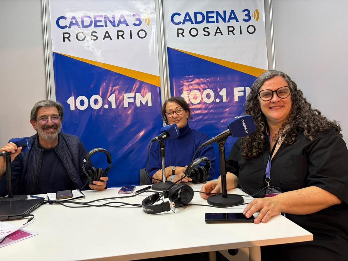 Chema Forte, Vero Maslup y Silvana Schulze, en la Feria del Libro de Rosario.