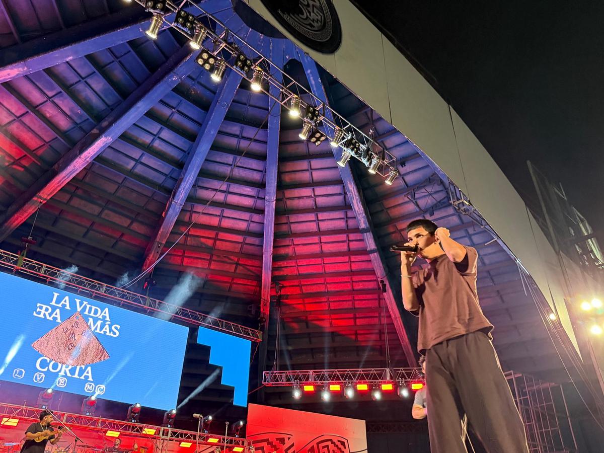 Milo J en un show íntimo en Cosquín. (Foto: Daniel Cáceres).