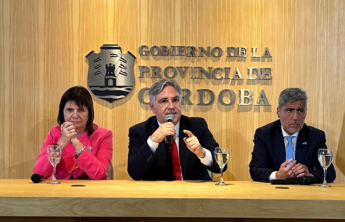 FOTO: Patricia Bullrich, Martín Llaryora y Juan Pablo Quinteros. 