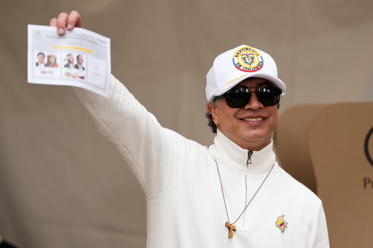 Presidente colombiano Petro pide a Trump que se levanten sanciones, defiende su plan antidrogas