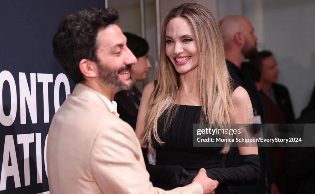 FOTO: Angelina Jolie y Juan Minujín (Foto: Agencia Noticias Argentinas / Getty Images)