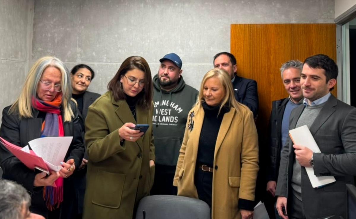 Concejales opositores piden investigar los controles de la noche cordobesa.