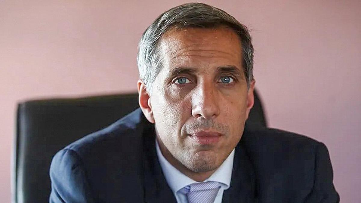 El fiscal Diego Luciani denuncia una falsa noticia que lo vincula a una estafa
