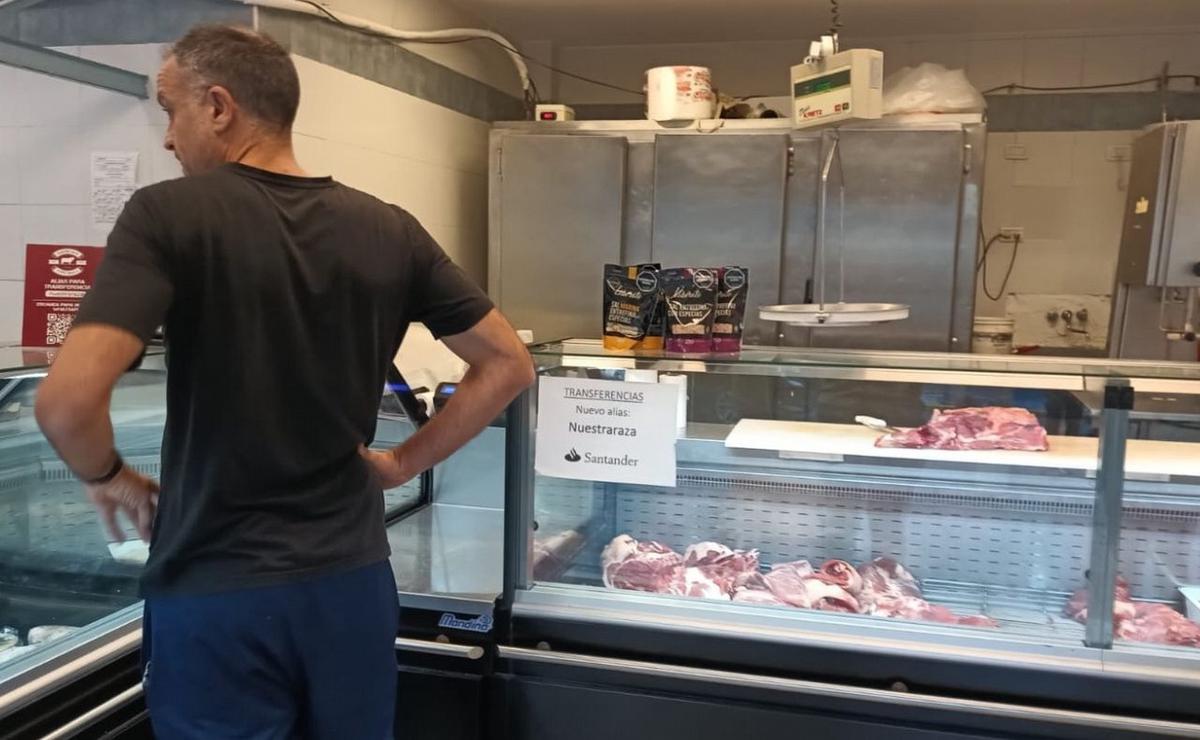 Los consumidores eligen la carne de cerdo por el alto precio de la de vaca.