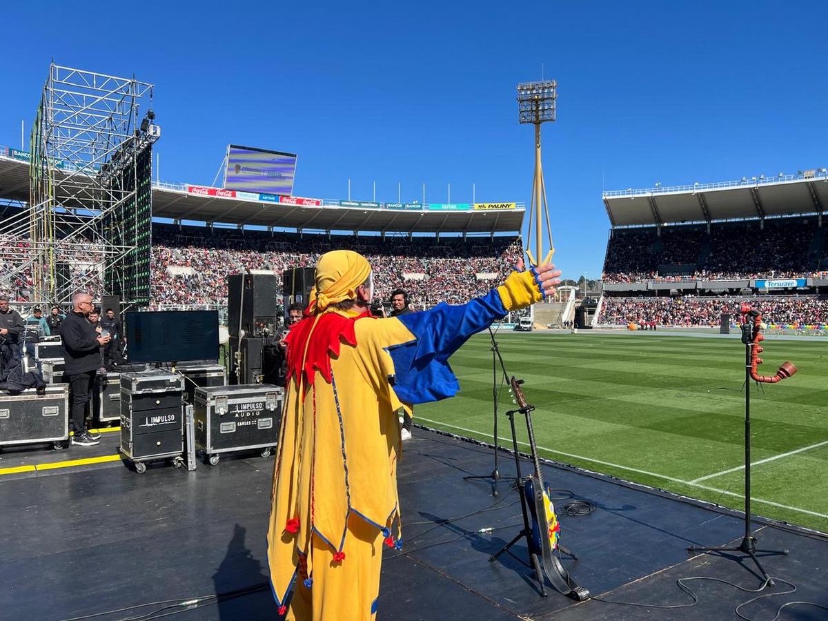 Color y alegría en el Kempes por el Día del Niño de Cadena 3