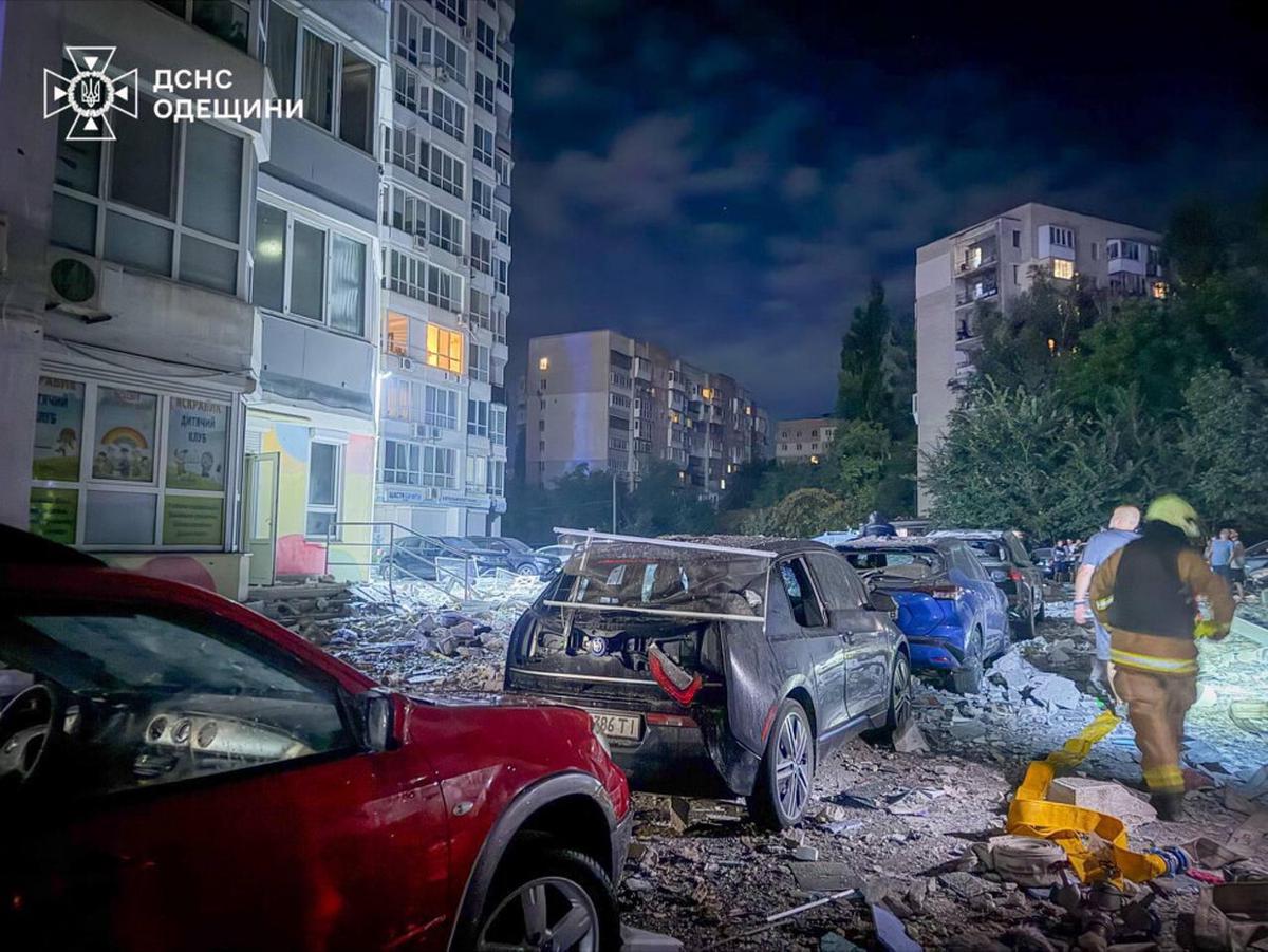 Ataques rusos hieren a 8 civiles ucranianos; Moscú y Kiev amenazan con recrudecer la guerra