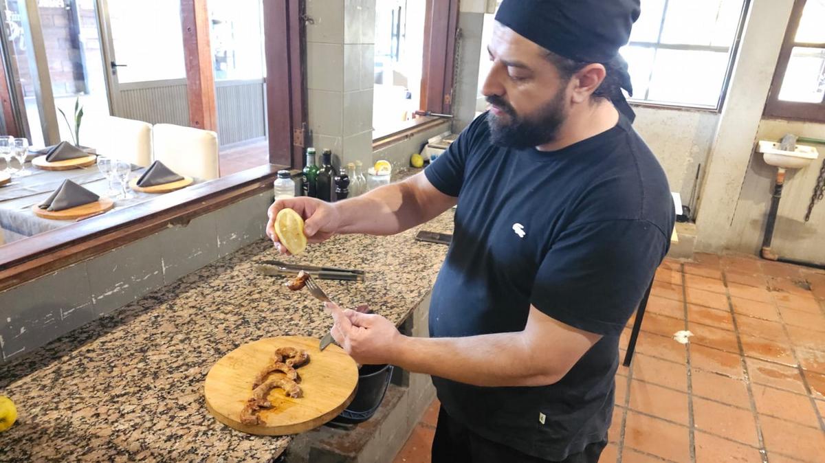 FOTO: El arte del chinchulín: secretos de La parrilla de Pipi en Jesús María 