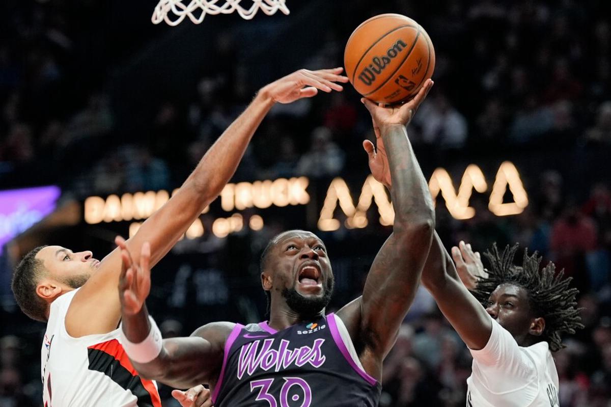 Anthony Edwards anota 34, Timberwolves vencen a Trail Blazers 124-121