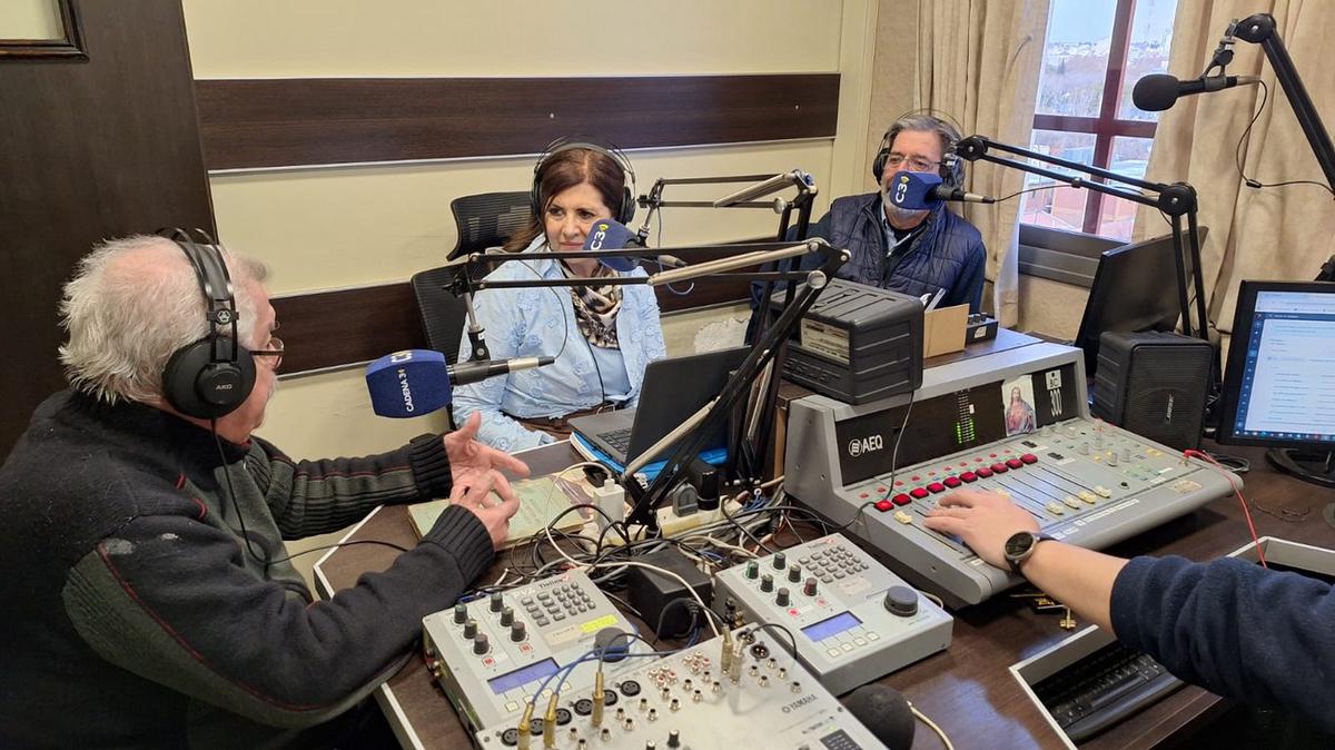Rolando Lucero, en los estudios de Cadena 3 en Mendoza.