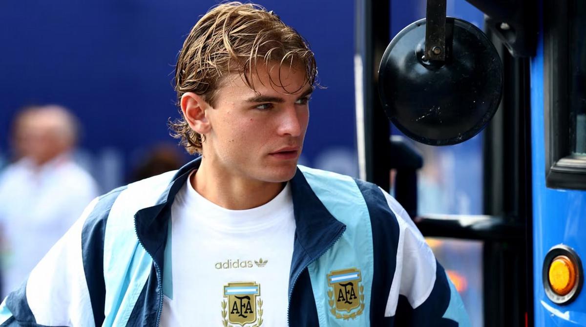 Nico Paz, mediocampista argentino.