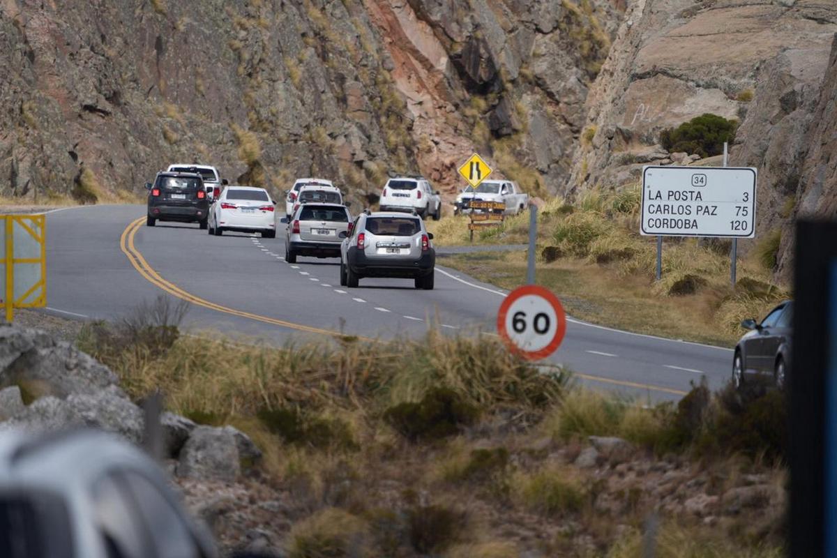 FOTO: El movimiento en las rutas de Córdoba tras el finde largo. (Daniel Cáceres/C3)