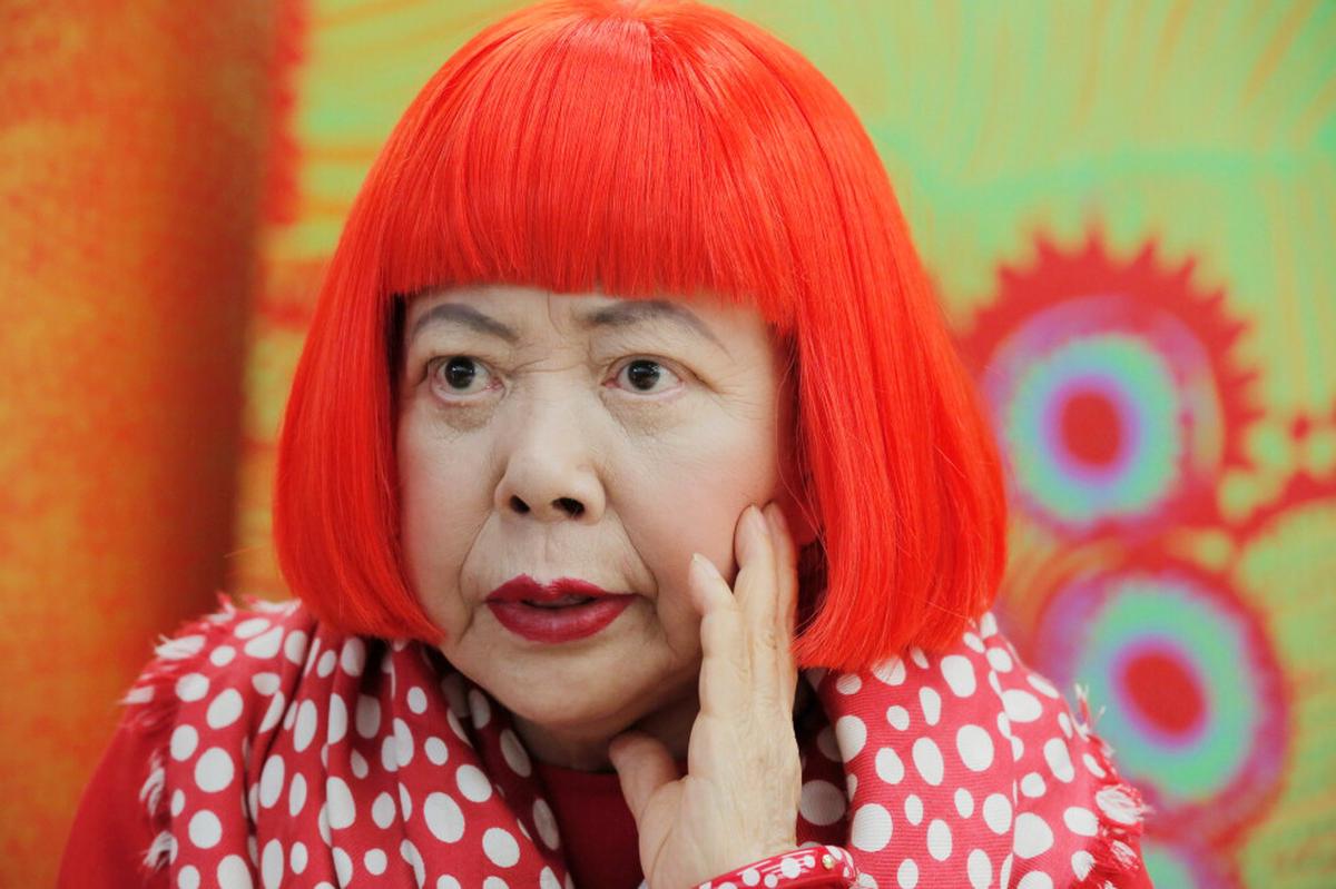 Yayoi Kusama, la artista que inundó el arte de lunares, fallece a los 97 años en Tokio