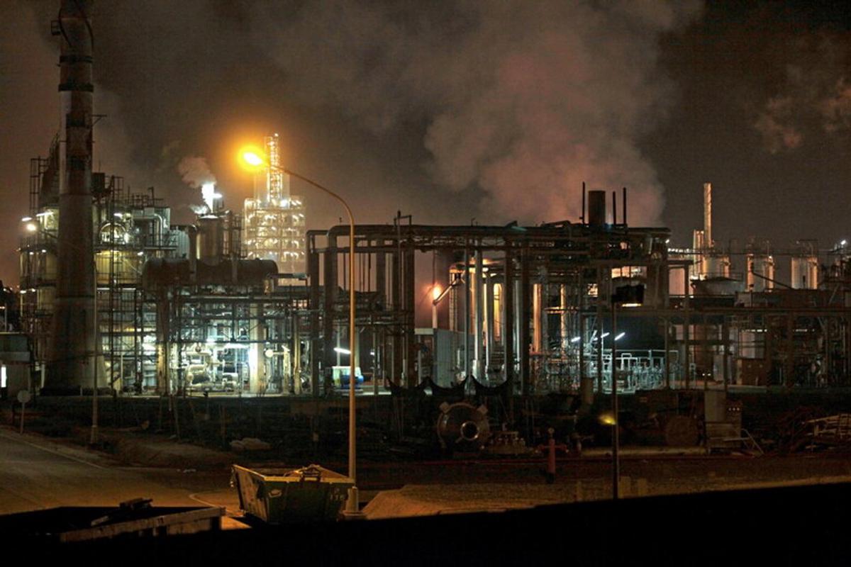 La zona petroquímica bombardeada por EE.UU. e Israel. Foto: Agencia NA/Redes.