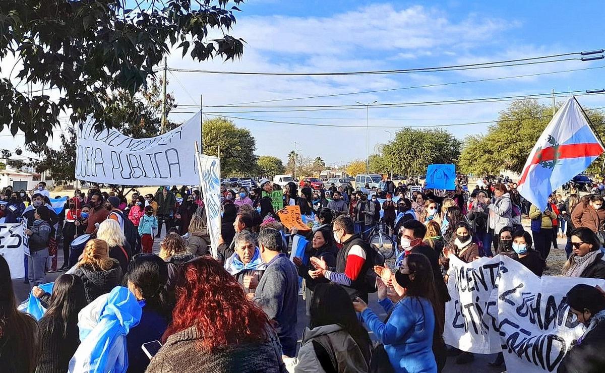 FOTO: Sigue la lucha de los docentes en La Rioja. (Foto: gentileza)