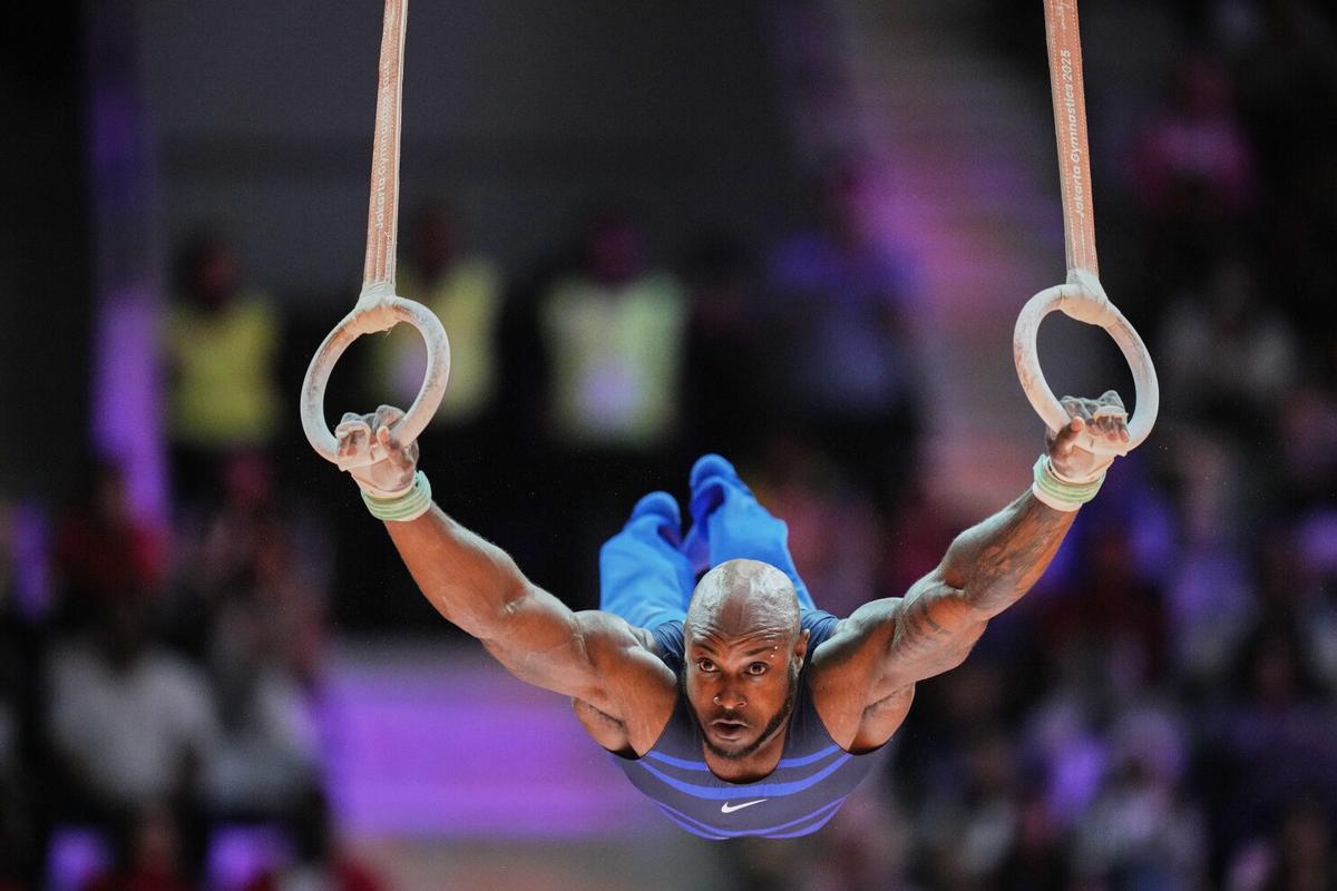 El estadounidense Donnell Whittenburg gana el oro en el Mundial de gimnasia en su 6to intento