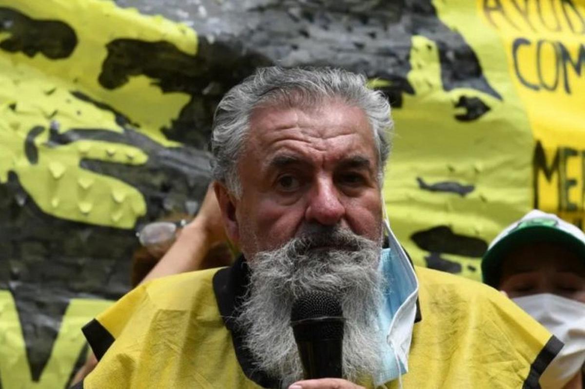 Reclaman por la liberación de Raúl Castell tras su detención en Rosario.