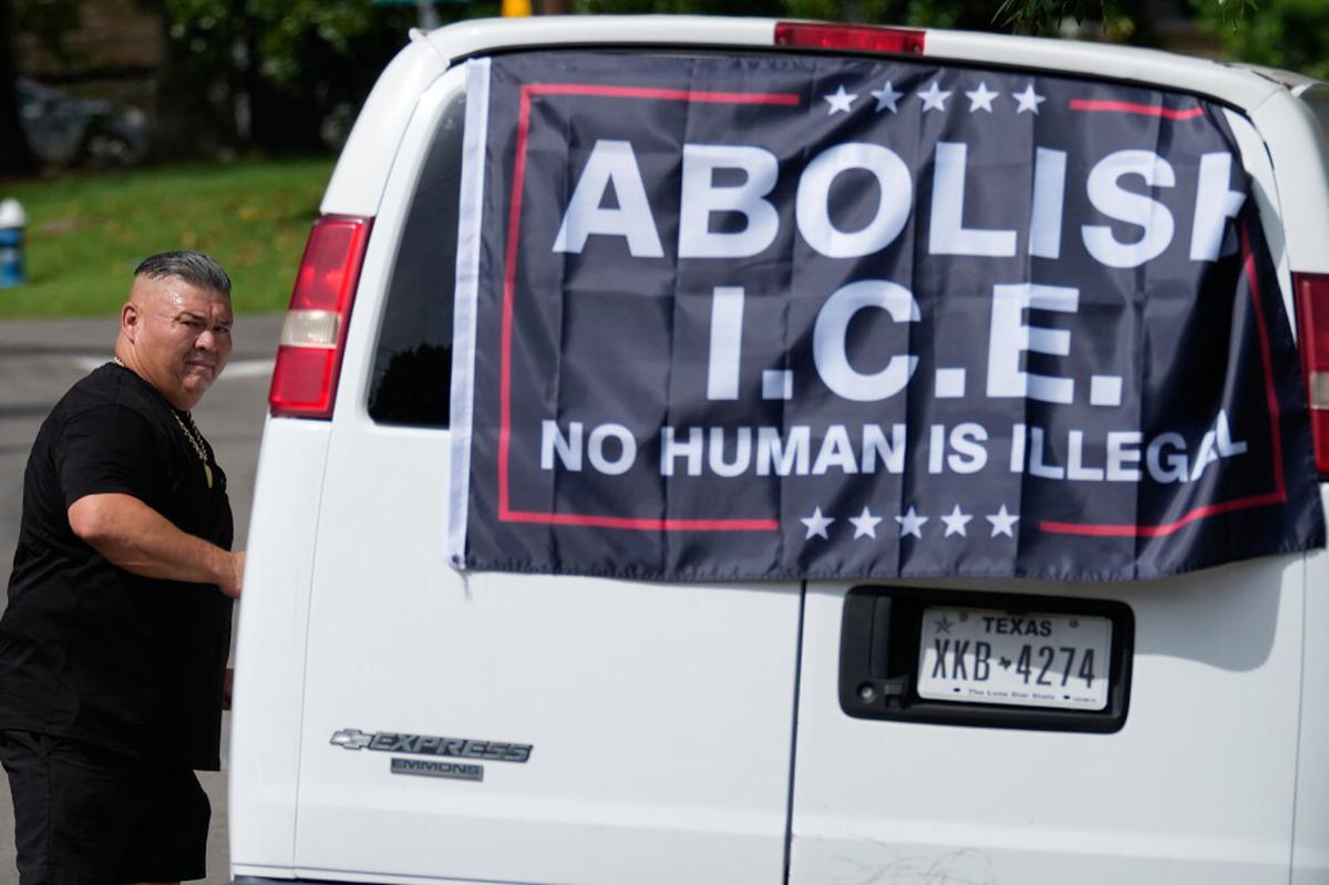 Decisión judicial detiene la deportación de testigo clave en caso de asesinato por el ICE en Houston