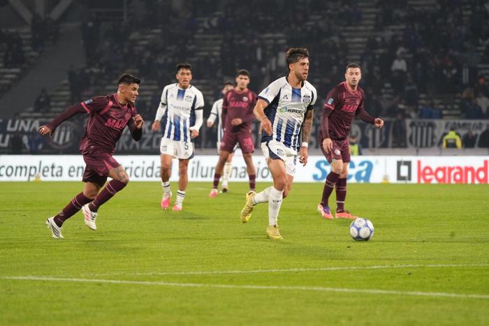 Los puntajes del partido que Lanús le ganó a Talleres en el estadio Mario Alberto Kempes