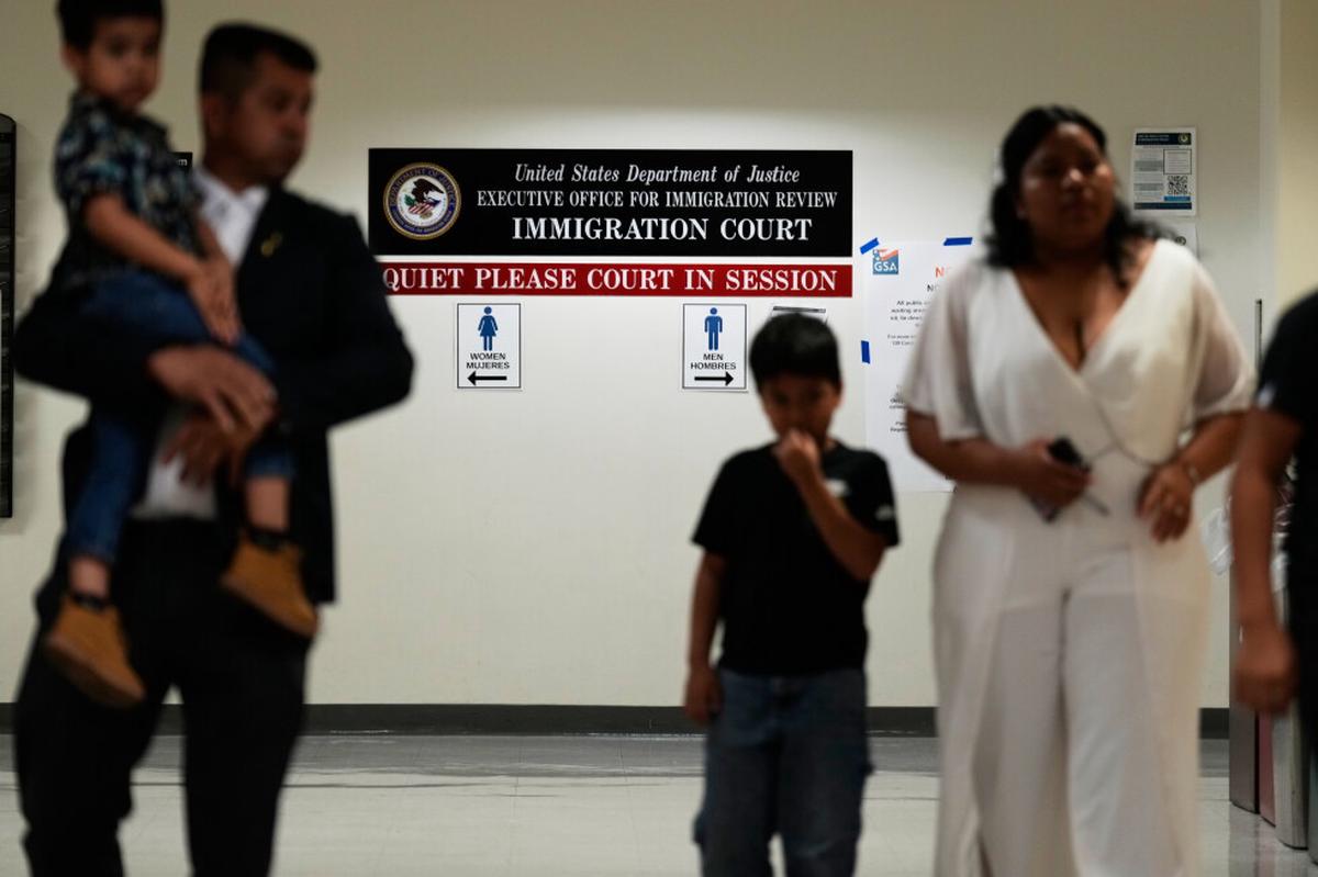 Despacho jurídico vinculado al gobierno de Trump se niega a representar a niños migrantes