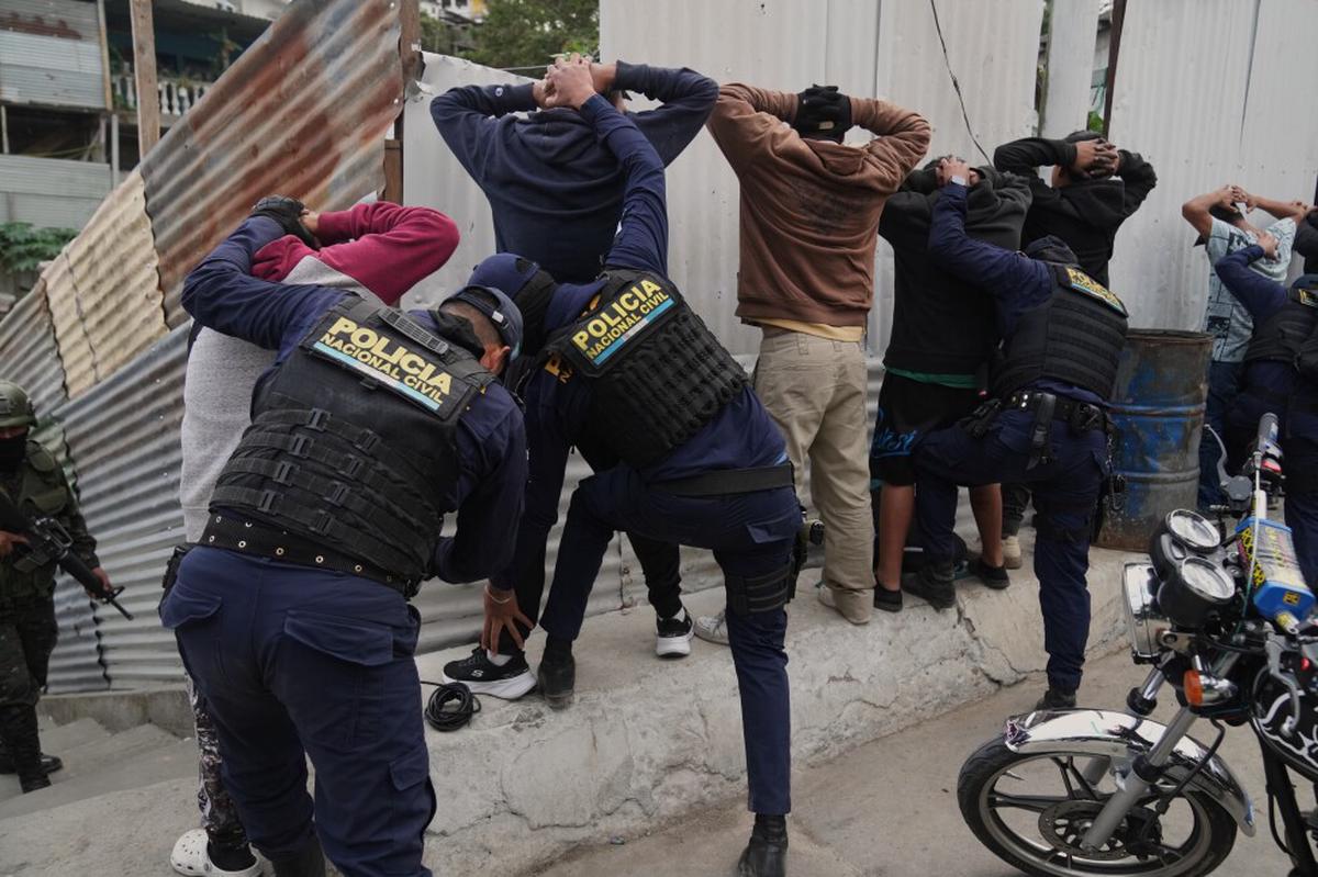 A una semana del estado de sitio en Guatemala han sido detenidas más de mil personas