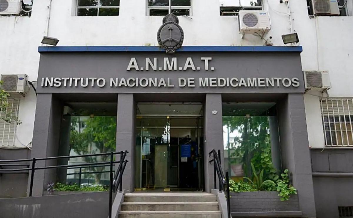 ANMAT dio de baja las habilitaciones de Royal Farma tras detectar un certificado apócrifo.