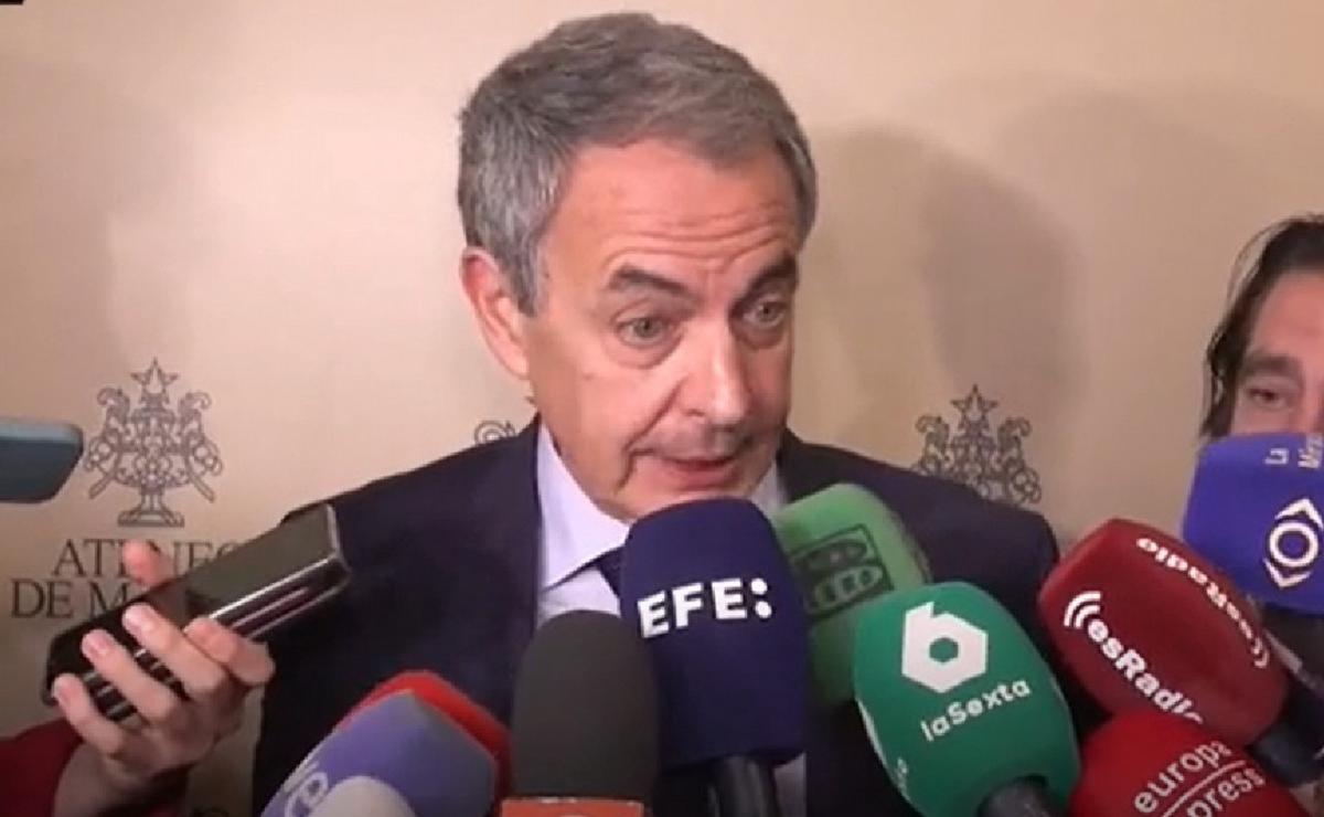 FOTO: José Luis Rodríguez Zapatero fue abucheado por venezolanos en España. (Captura video)