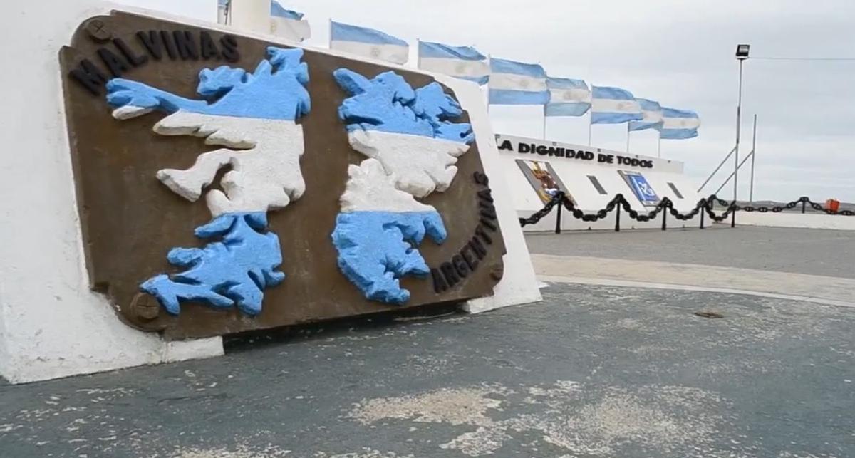 Uno de los Monumentos a los Héroes de Malvinas en la ciudad de Río Grande.