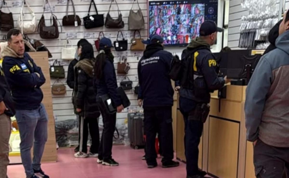 Operativos migratorios en el centro de Rosario.