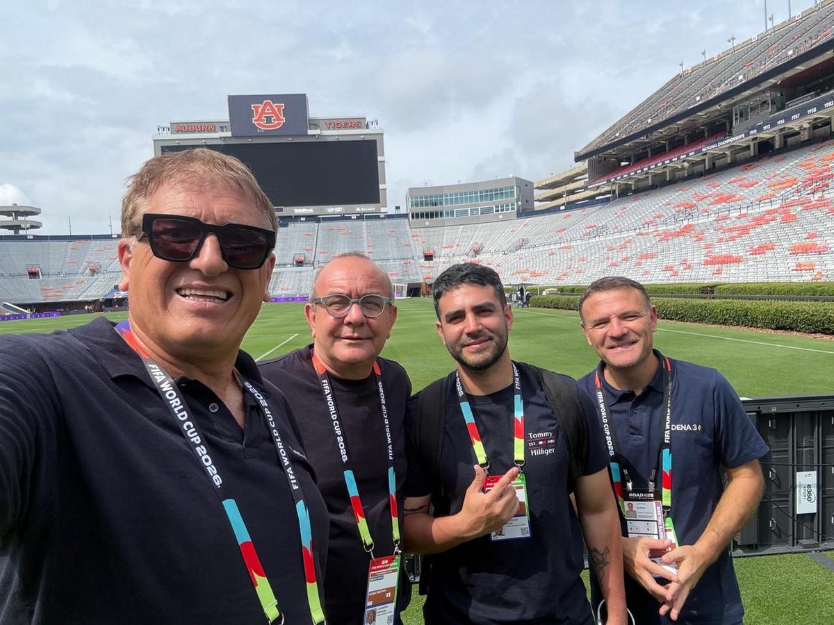 Giglioni, Lamberti, Vallejo y Coccolo, en el estadio de Alabama.