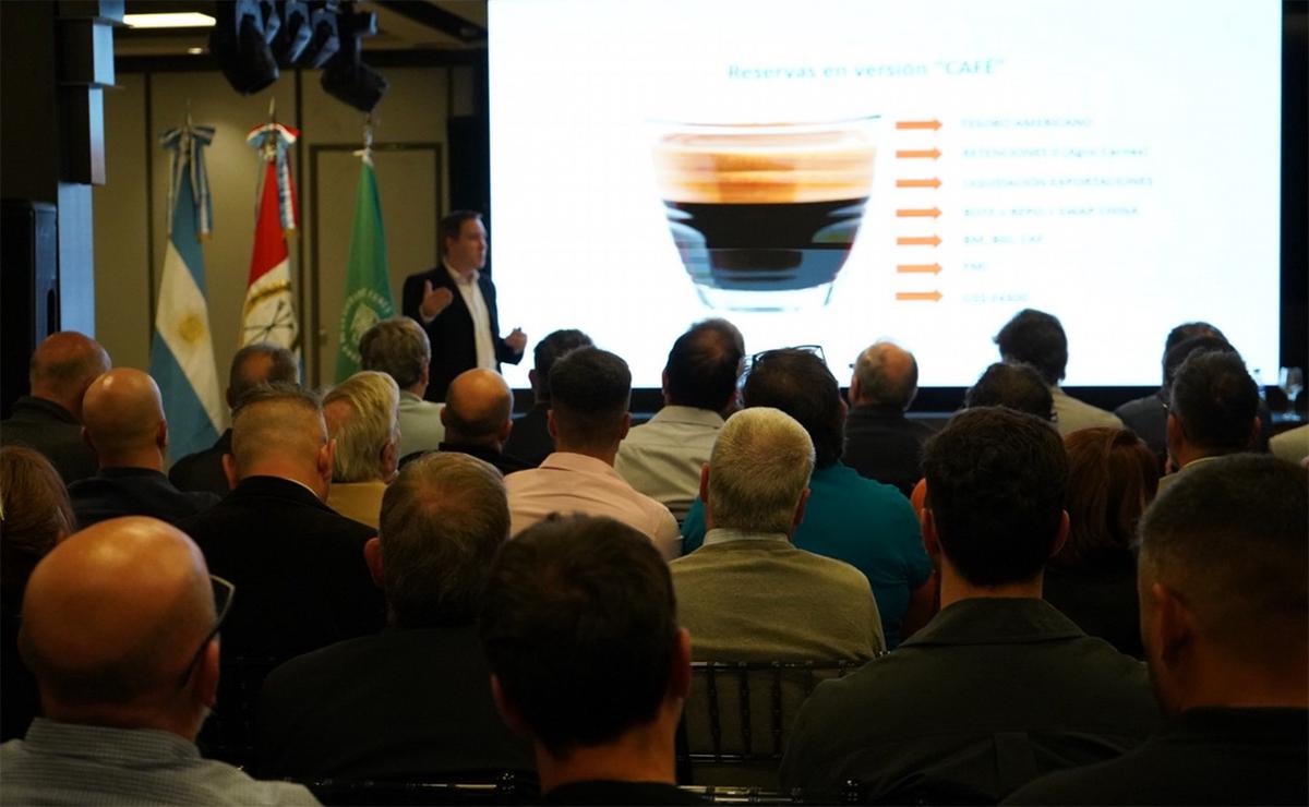 Di Pace en Funes: 200 empresarios, contexto económico y un interrogante.