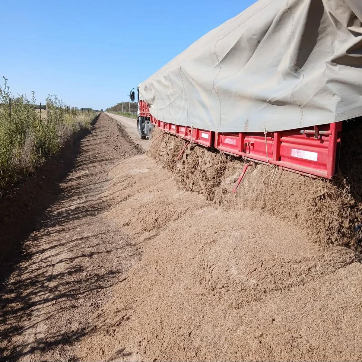 Consorcios camineros de Córdoba siguen trabajando pese al calor extremo