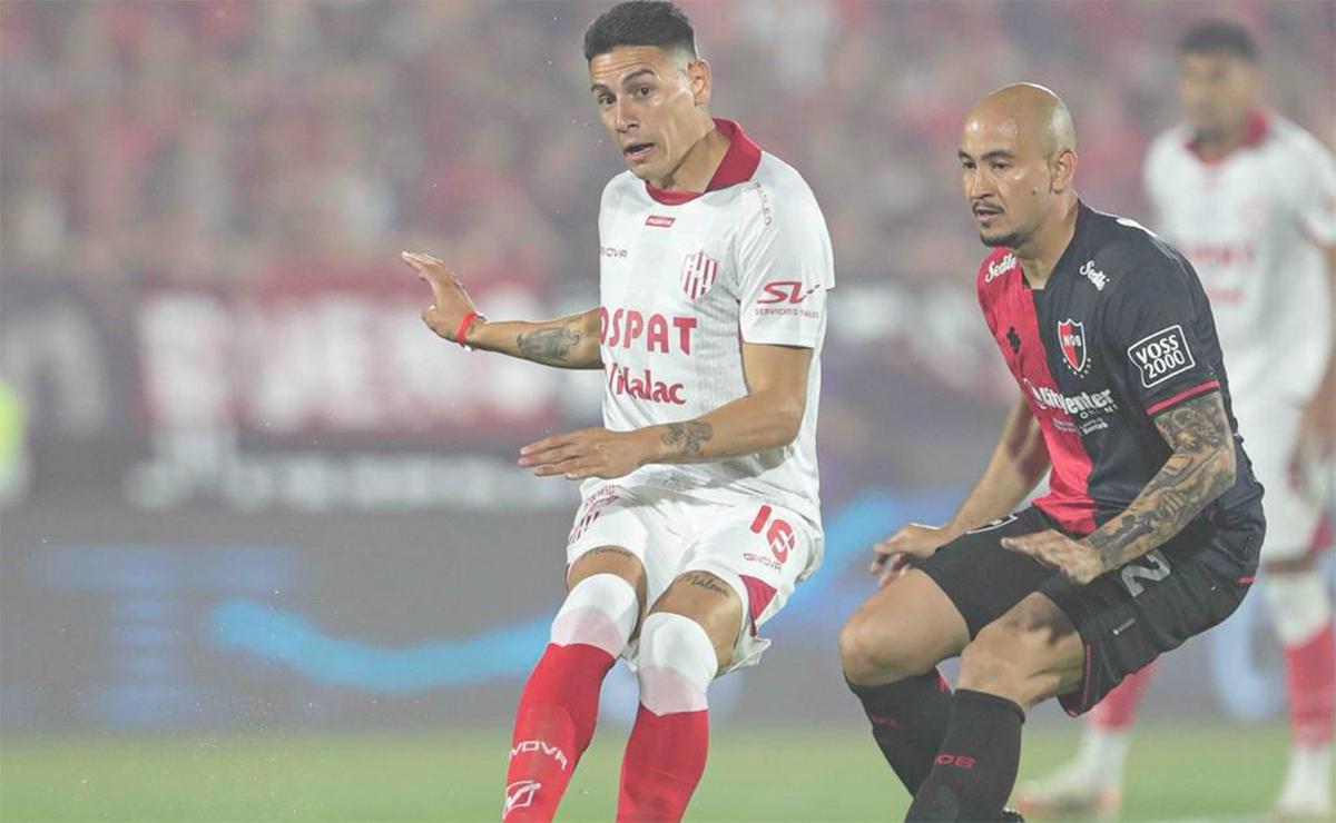 Newell's vs. Unión de Santa Fe. Liga profesional 2025.