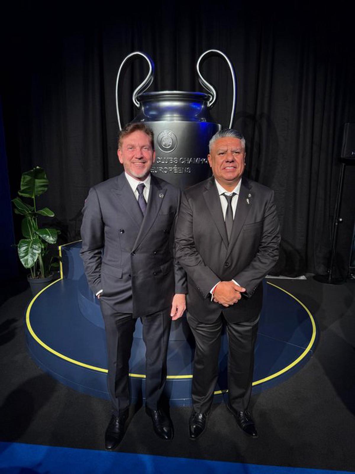 Alejandro Domínguez, presidente de Conmebol, junto al