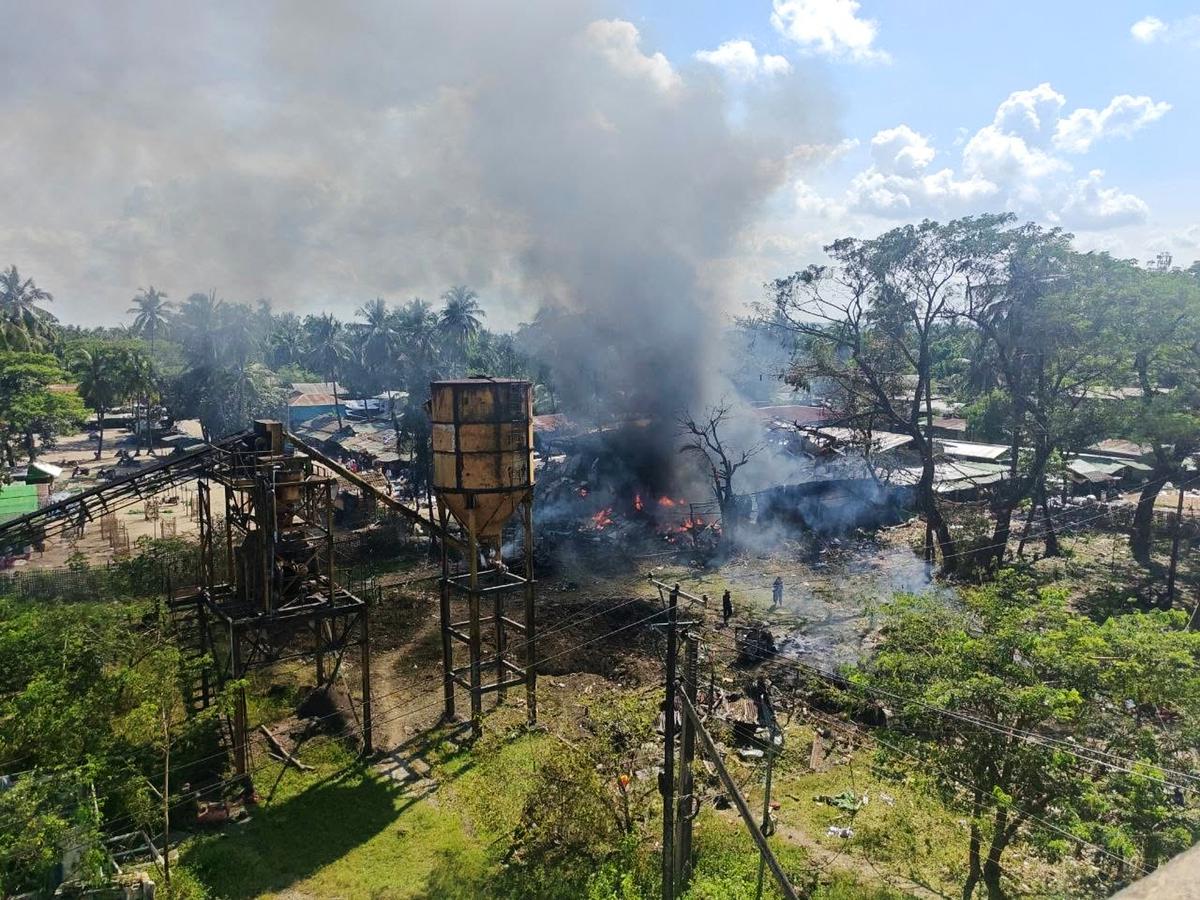 Ataque aéreo cerca de un mercado en Myanmar mata a 49 personas