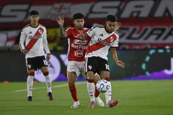 River empató sin goles ante Independiente Santa Fe en Colombia y definirá en el Monumental
