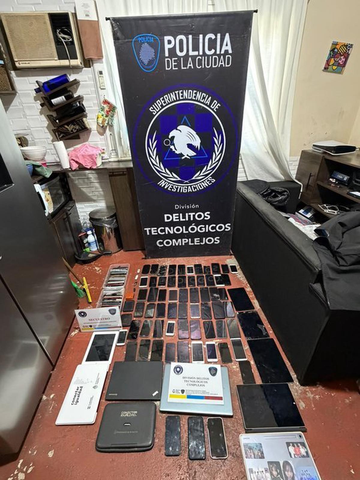 Desarticulan un laboratorio que desbloqueaba celulares en Saavedra: más de 130 dispositivos secuestrados