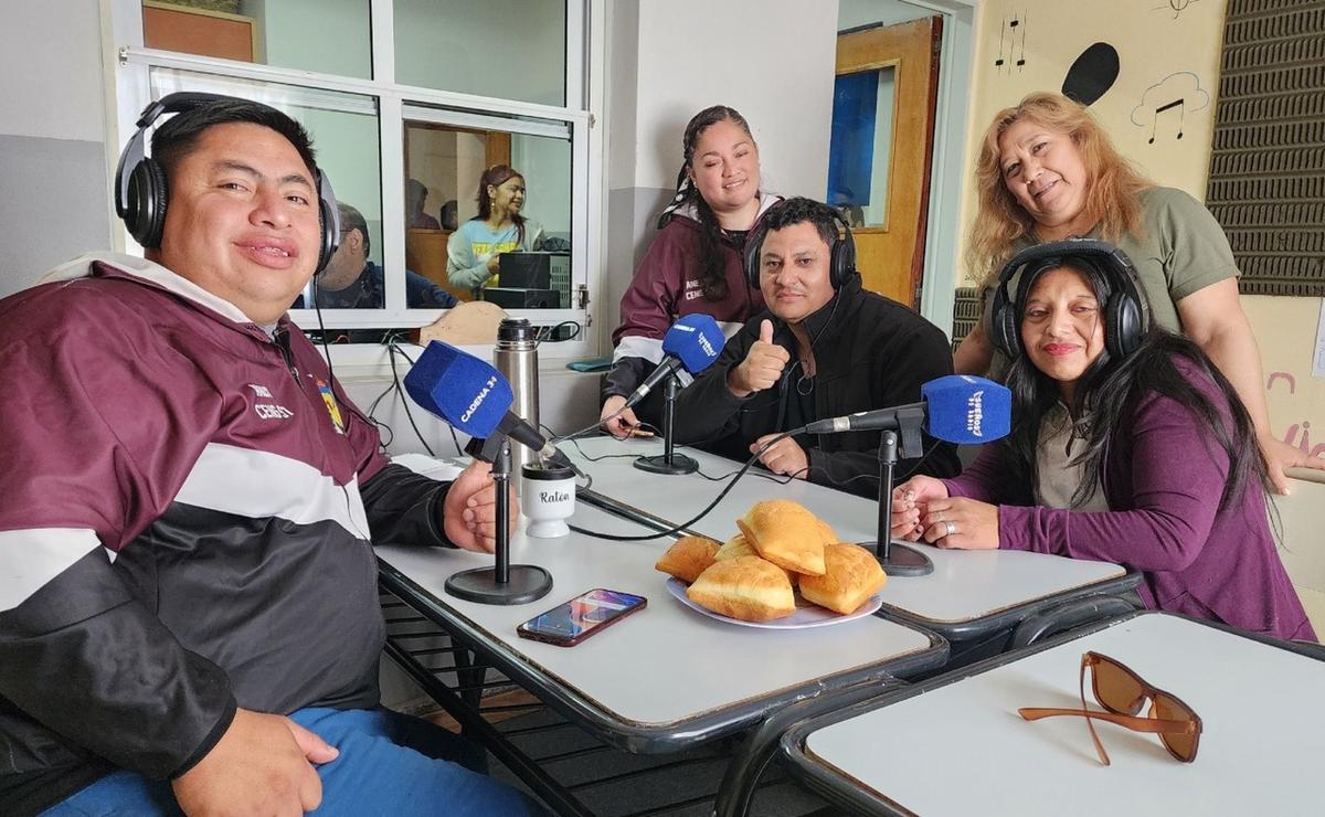 FOTO: Cadena 3 instaló la radio en la Escuela Provincial 57 de Maquinchao.