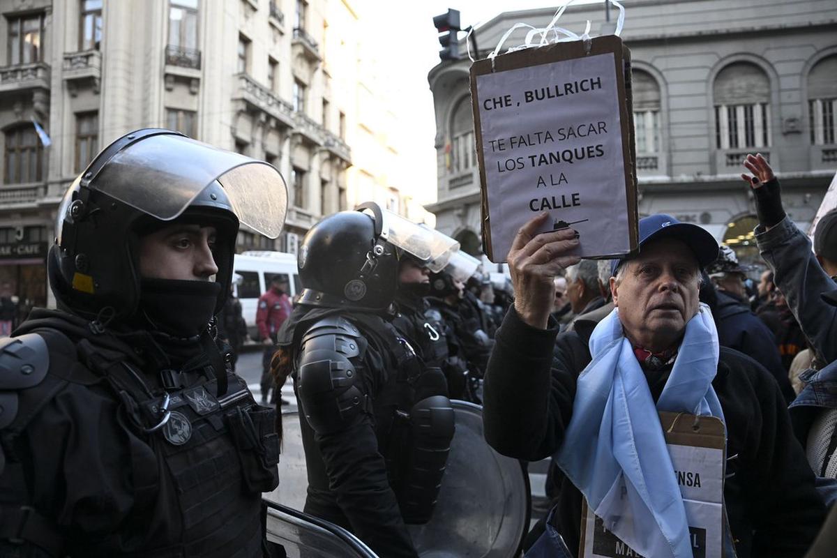 Los jubilados volvieron a movilizarse.