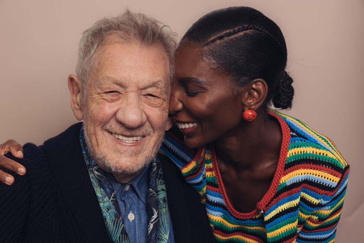 Ian McKellen y Michaela Coel comparten amistad, arte y