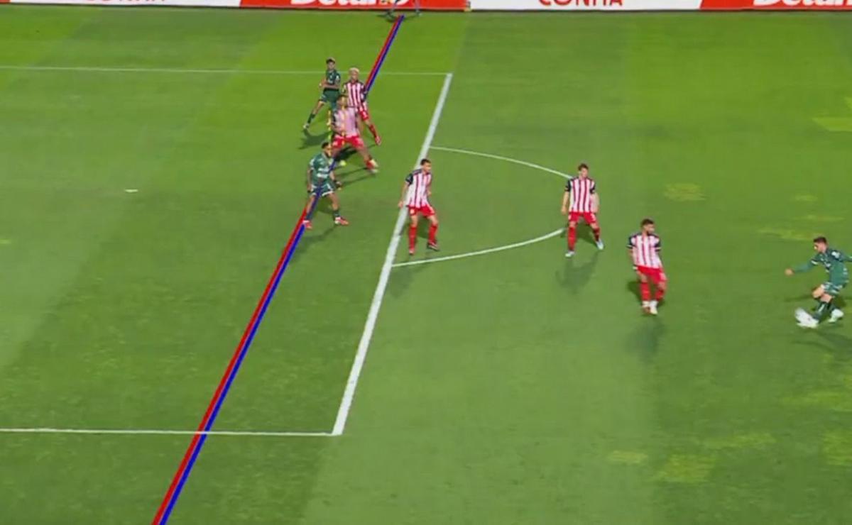 El polémico gol anulado a Sarmiento. (Captura)